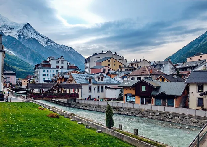 Апартаменты With Terrace Gentianes 1 Centre By Aiguille Du Midi *